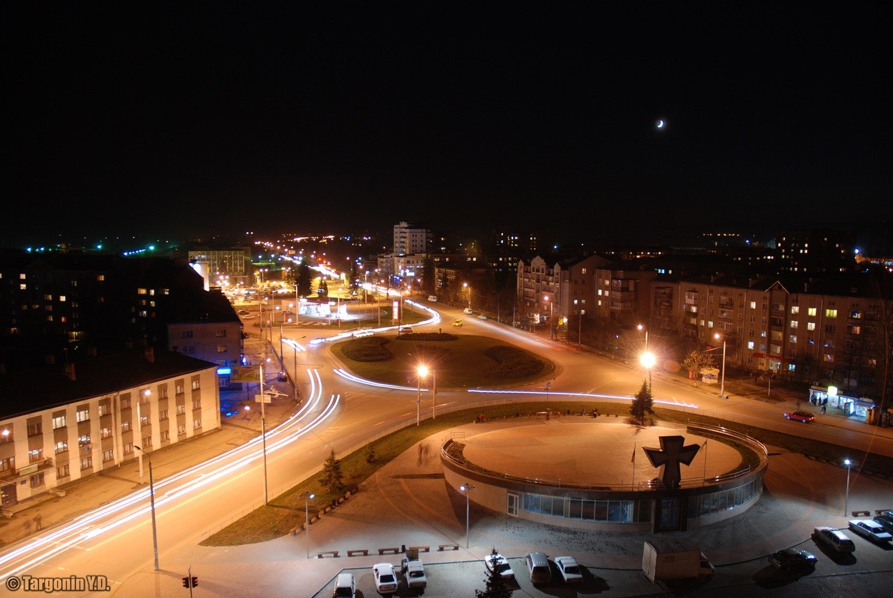 У центрі Івано-Франківська встановлять хрест із криги