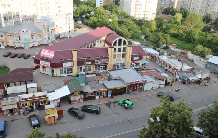 Перепланування вуличного простору та благоустрій вулиці Тролейбусній
