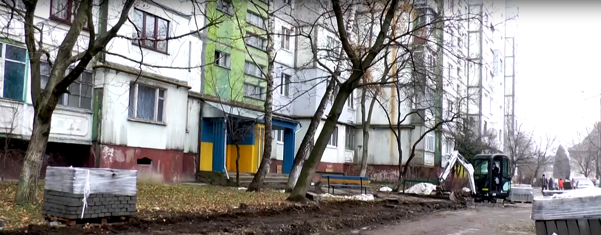 Відновлення благоустрою на вулиці Хоткевича, 54 (Відео)