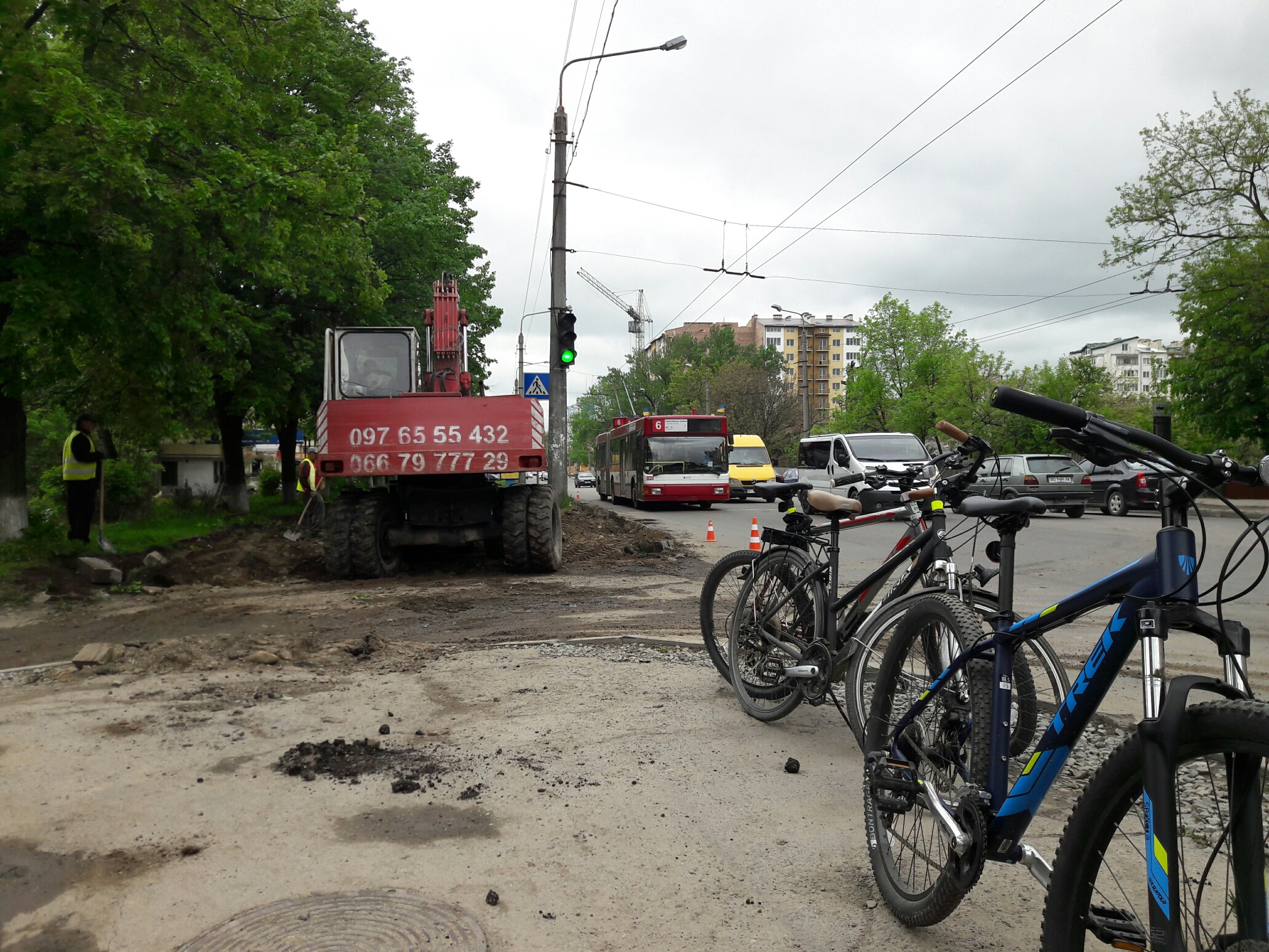 влаштування велосипедної доріжки на вулиці Галицькій