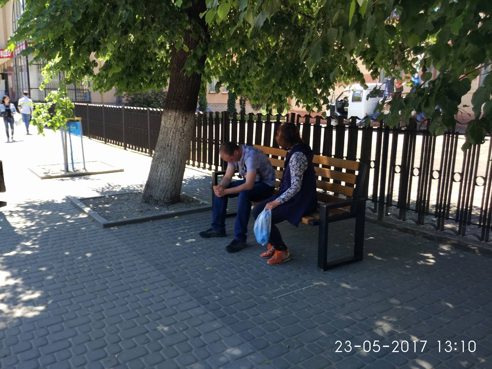 На вулиці Галицькій встановлено нові лави