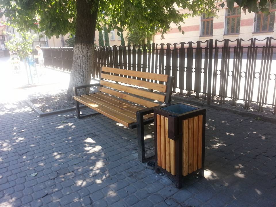 В місті встановлено нові урни