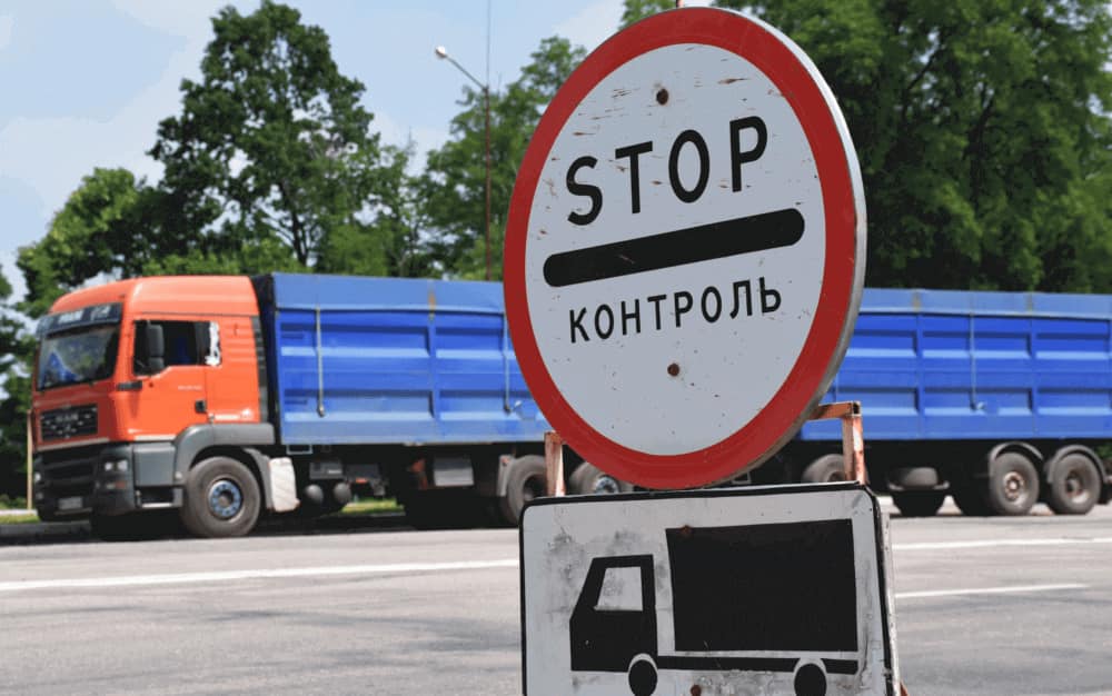 Франківськ посилює контроль за фурами у місті