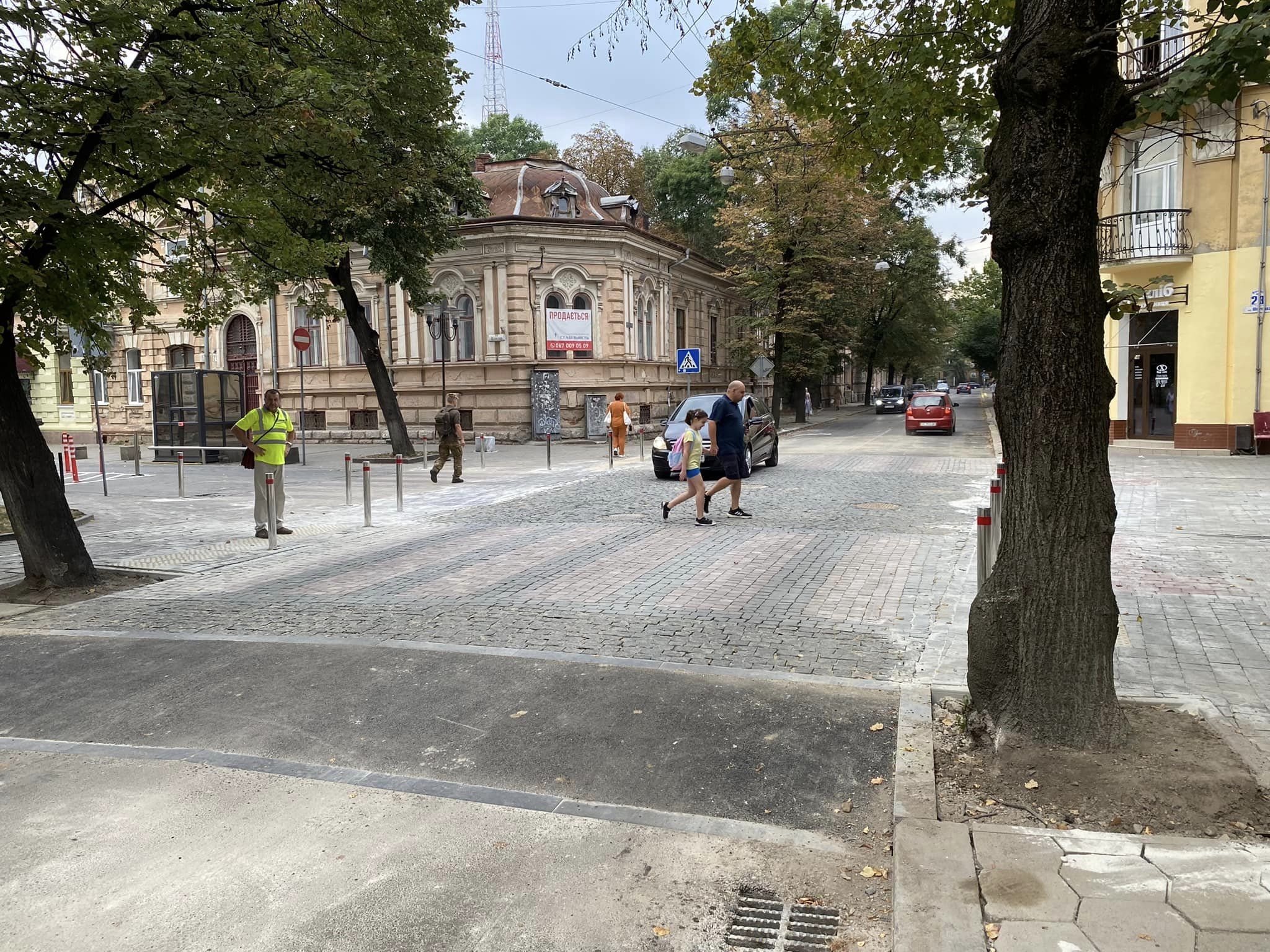 До уваги водіїв: відновили рух вулицею Гординського у Франківську